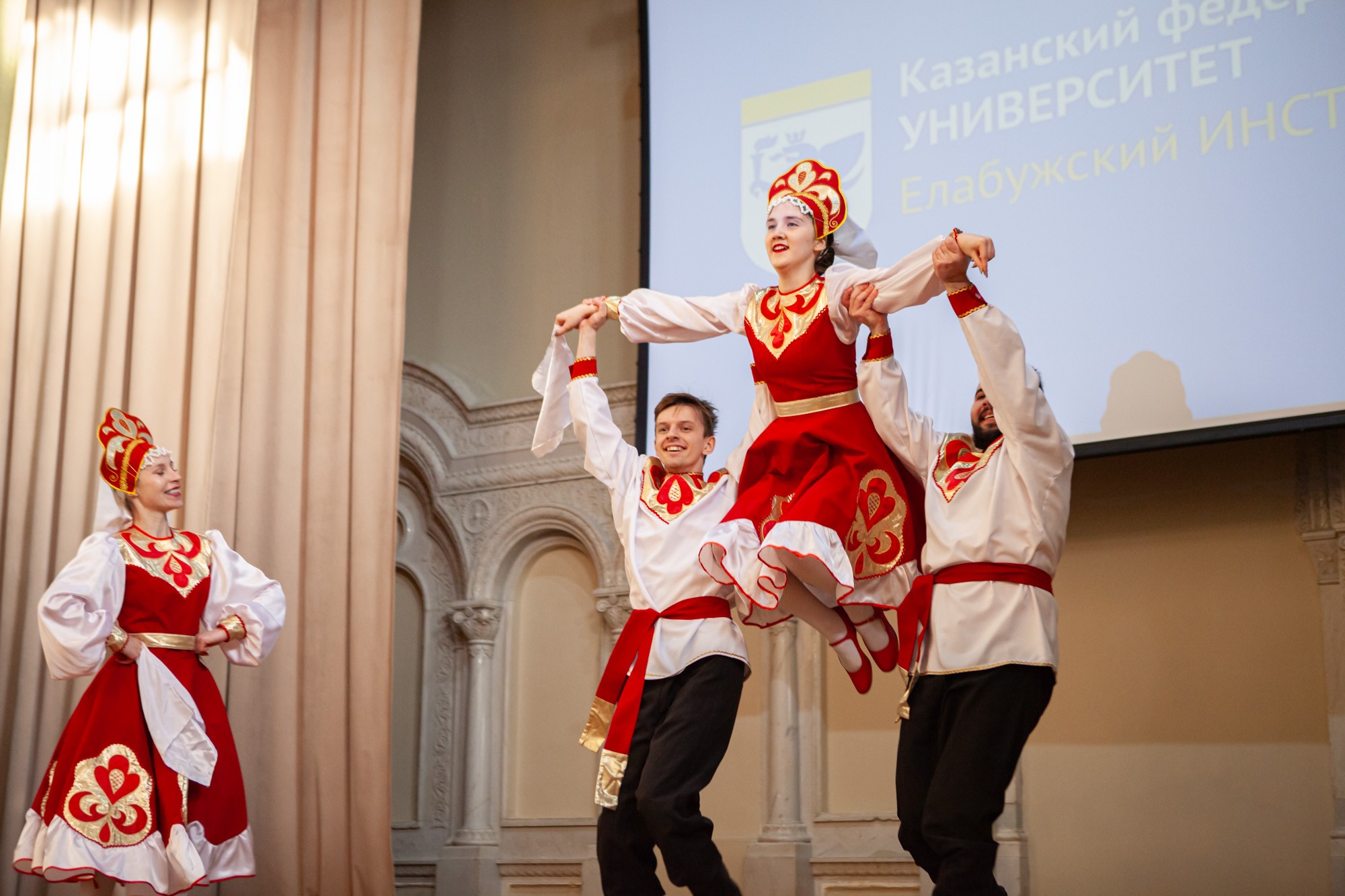 Елабужский институт КФУ отметил День российского студенчества Елабужский институт КФУ отметил День российского студенчества