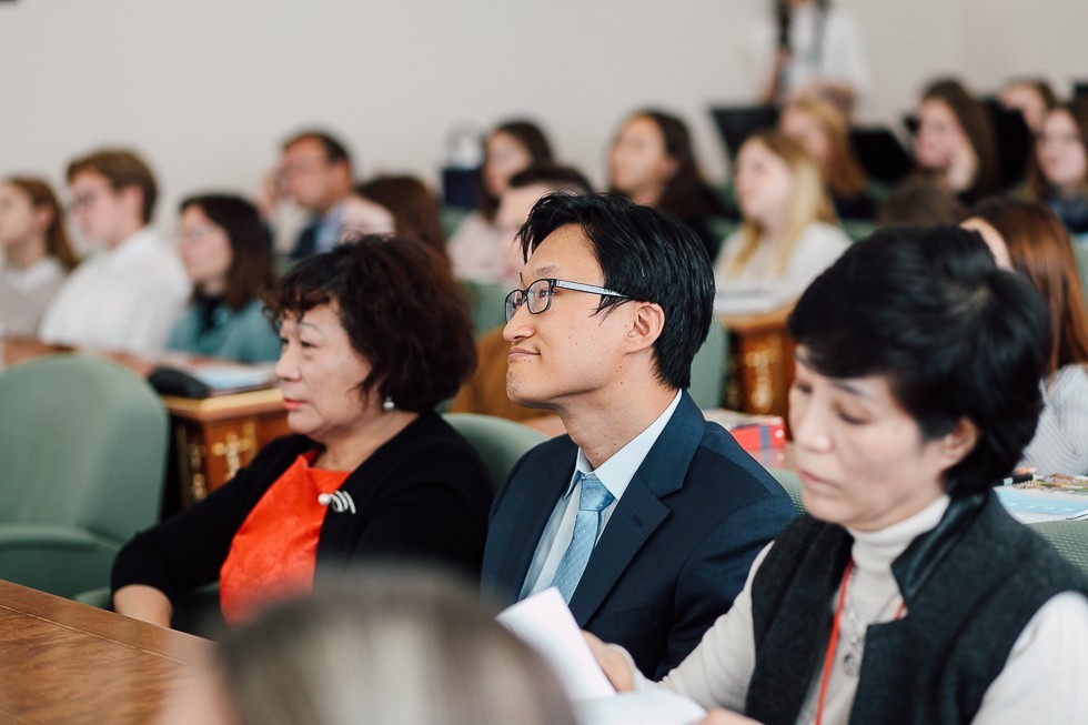 В ИМО торжественно открыли X Семинар по корееведению(фоторепортаж) В ИМО торжественно открыли X Семинар по корееведению(фоторепортаж)