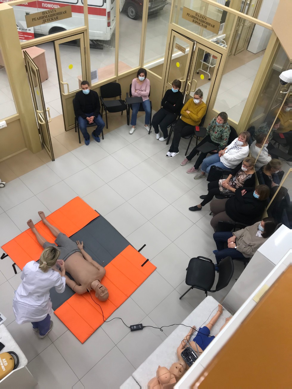 ����������