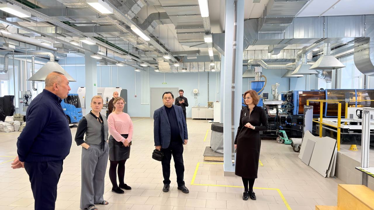 Делегация Университета Самбхрам посетила Институт ИИРСИ Делегация Университета Самбхрам посетила Институт ИИРСИ