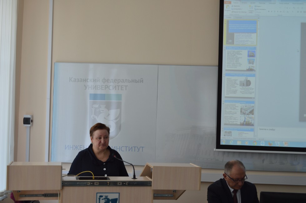 �������-����������� '���������� ���������' �� '���������' (�. ������) � ��� '�����������������-�������'(�. ������)