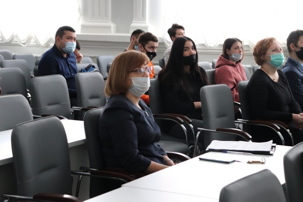 В Елабужском институте КФУ состоялся День открытых дверей для желающих обучаться по программам магистратуры В Елабужском институте КФУ состоялся День открытых дверей для желающих обучаться по программам магистратуры