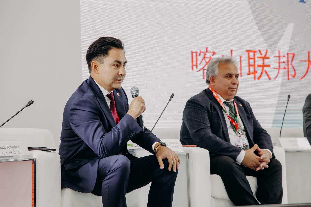 ��� ��������� ������� � ������ '������: ������ � ����� ? �������������� ��������������'.