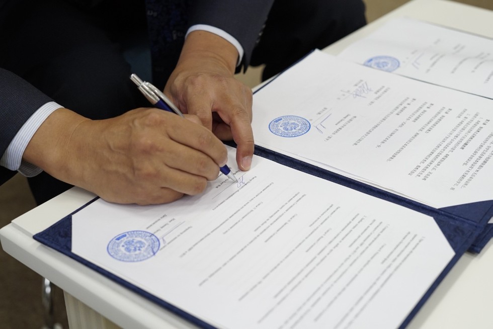 Three cooperation agreements signed with Chinese institutions