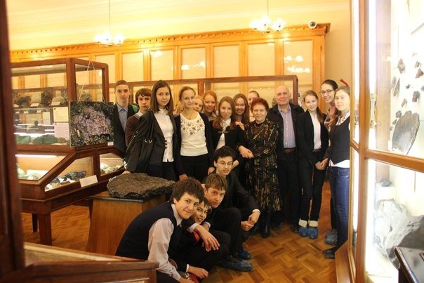 9� � ������������� ����� ���