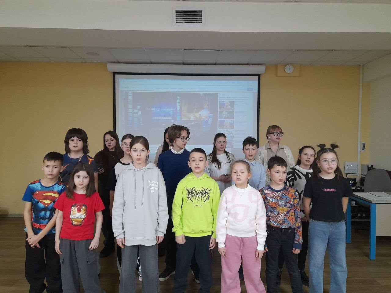 Репетиция детского спектакля по повести 'Маленький принц' в детском театре КФУ 'Радуга' Репетиция детского спектакля по повести 'Маленький принц' в детском театре КФУ 'Радуга'