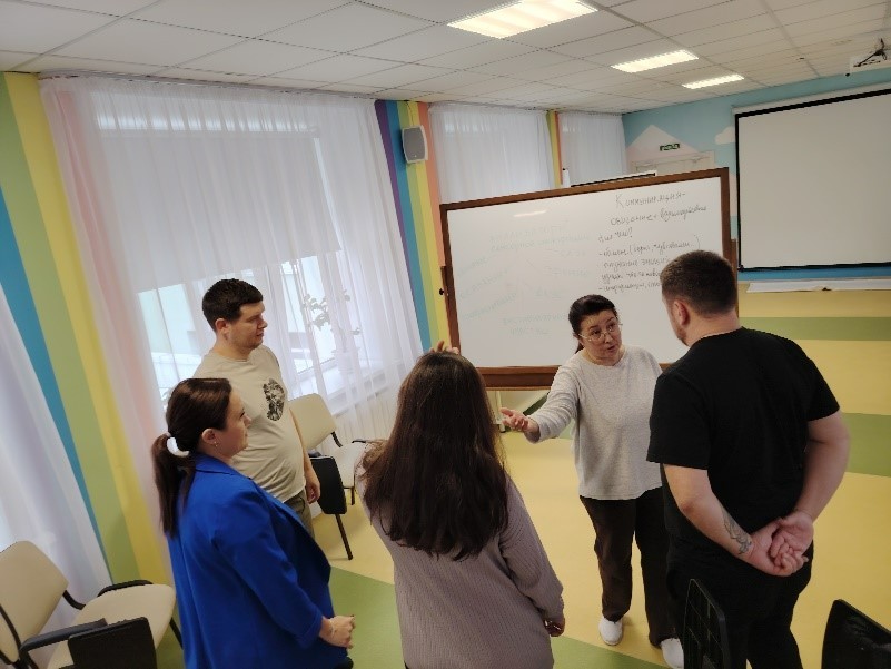 Родительский практикум: Развитие коммуникации у детей с РАС Родительский практикум: Развитие коммуникации у детей с РАС