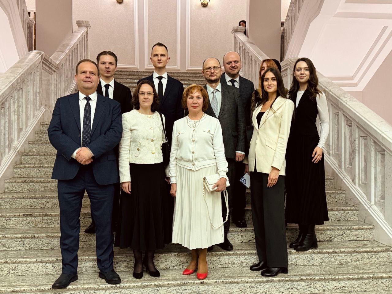 ���������� ������ �� ������ ���������������� ���� ������� ������� � ����������� ������-��������������� ��������� '��������������� �������� ����� � ����������� �����������: � 100-����� ������������ ���������� ������������ ���������������� ������������'