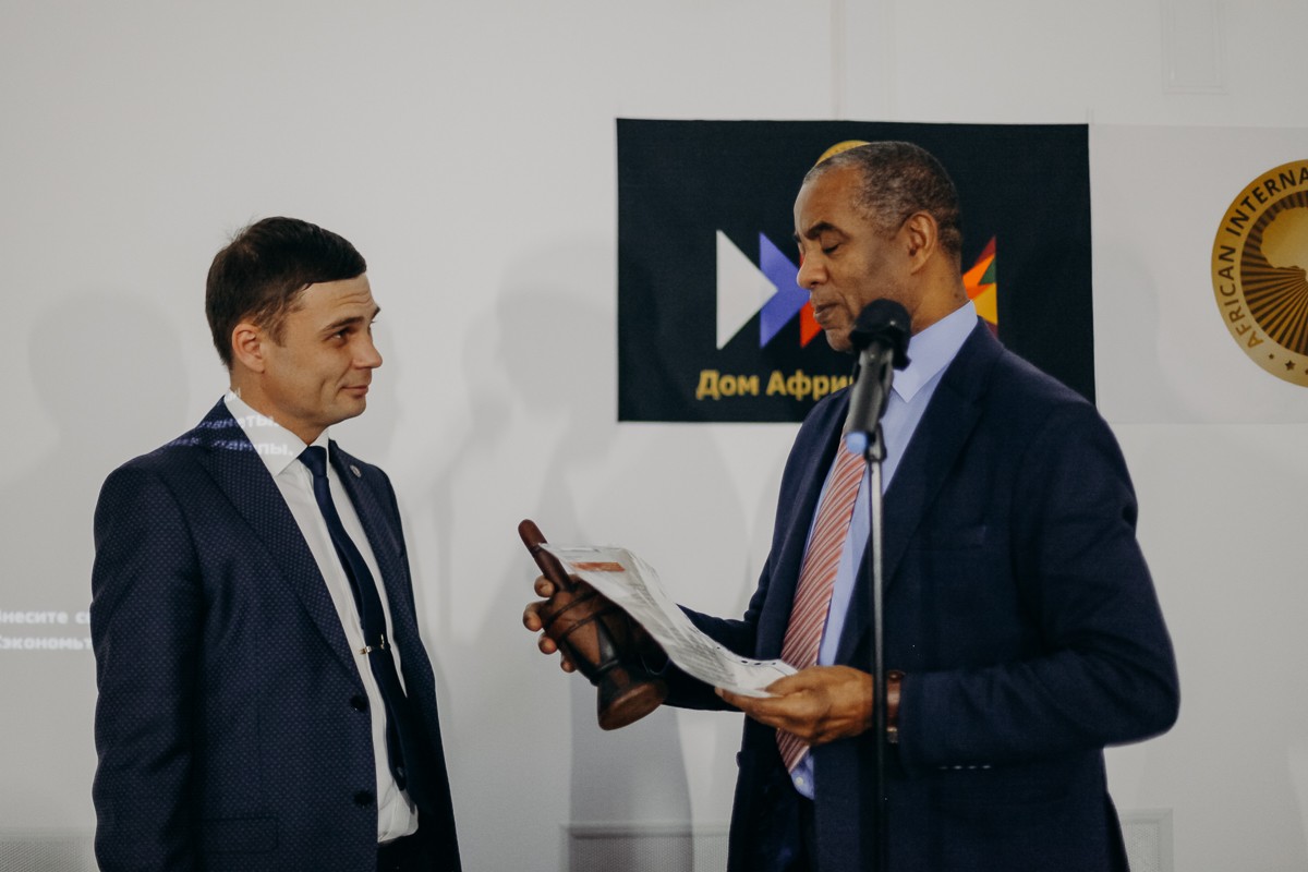 При поддержке КФУ открылся первый в Казани Дом Африки При поддержке КФУ открылся первый в Казани Дом Африки