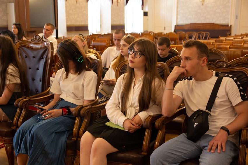 ������, ���������� �� �������� � ������� �� ���, �������� ��������� ����������� �����������