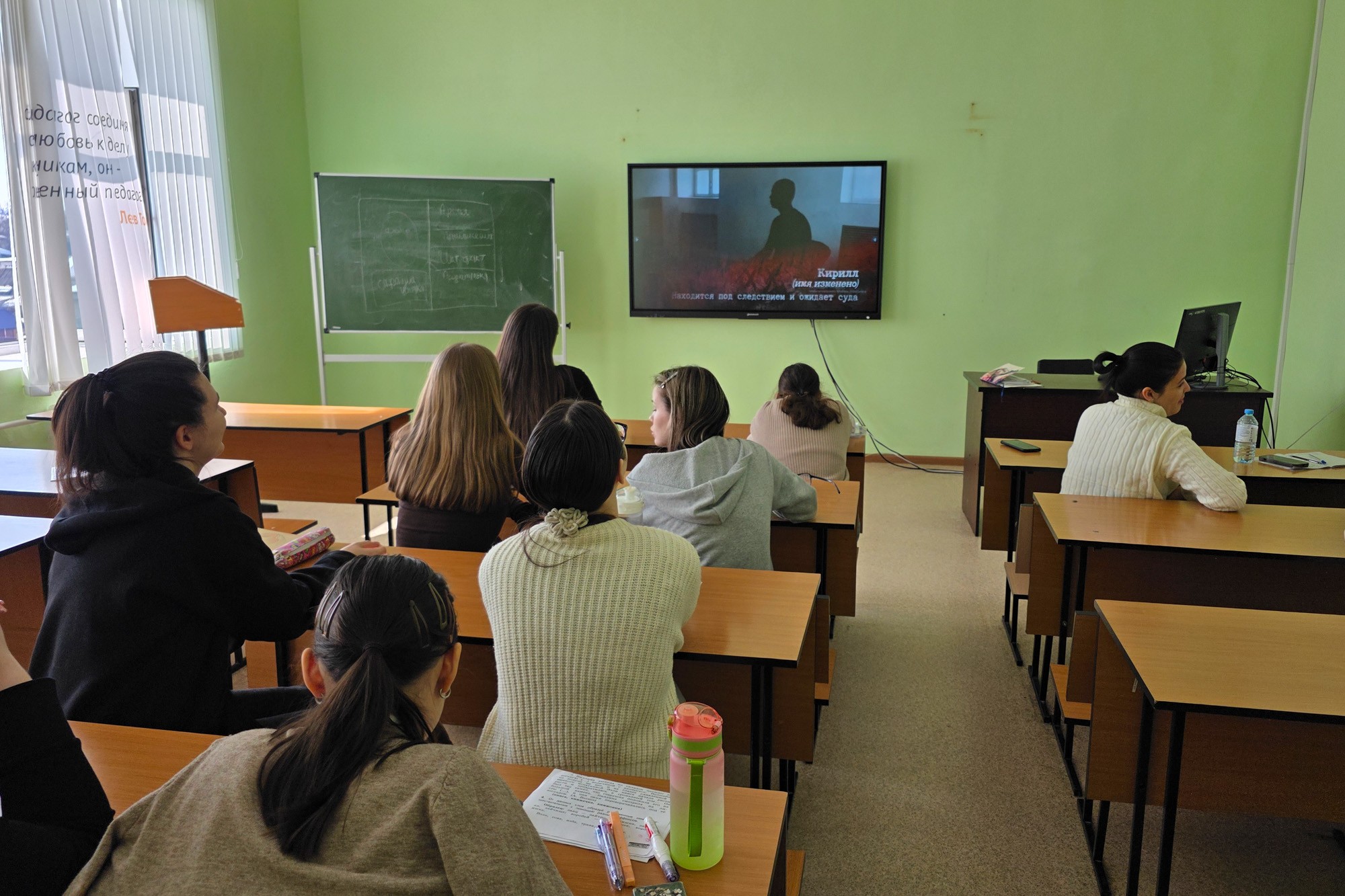 Студенты Елабужского института КФУ обсудили последствия 'легких денег' на кинопоказе Студенты Елабужского института КФУ обсудили последствия 'легких денег' на кинопоказе