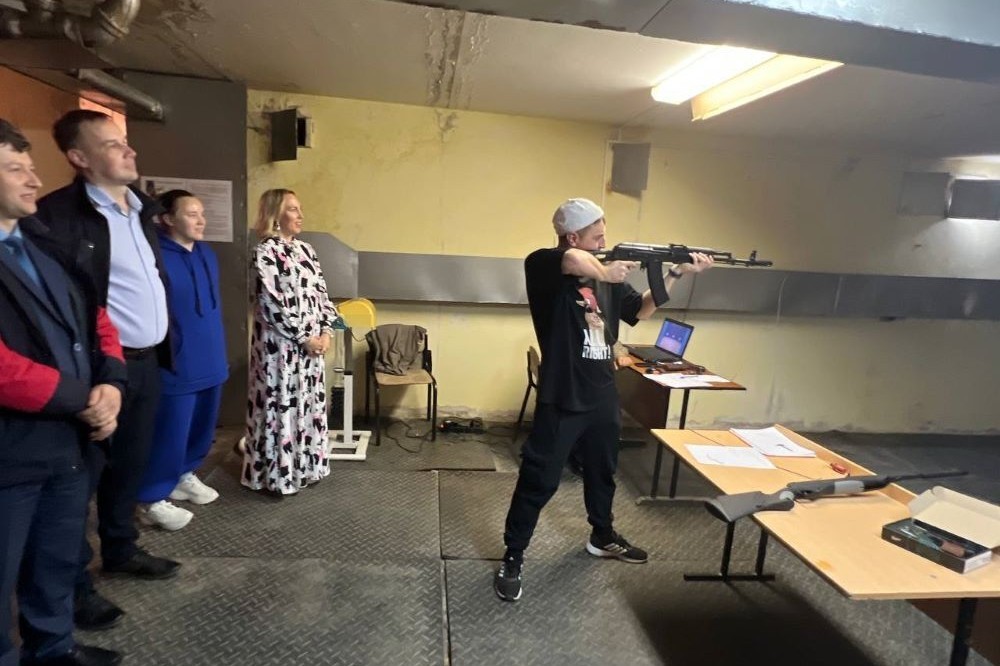 5 октября 2023 года в Елабужском институте КФУ прошли соревнования среди преподавателей и сотрудников по игре в дартс и стрельбе 5 октября 2023 года в Елабужском институте КФУ прошли соревнования среди преподавателей и сотрудников по игре в дартс и стрельбе