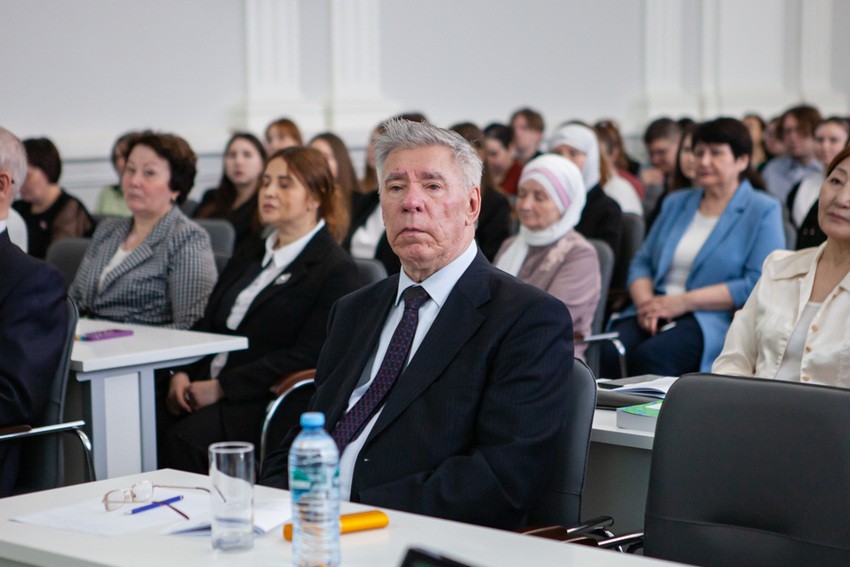 XII Международная тюркологическая конференция проходит в Елабужском институте КФУ XII Международная тюркологическая конференция проходит в Елабужском институте КФУ