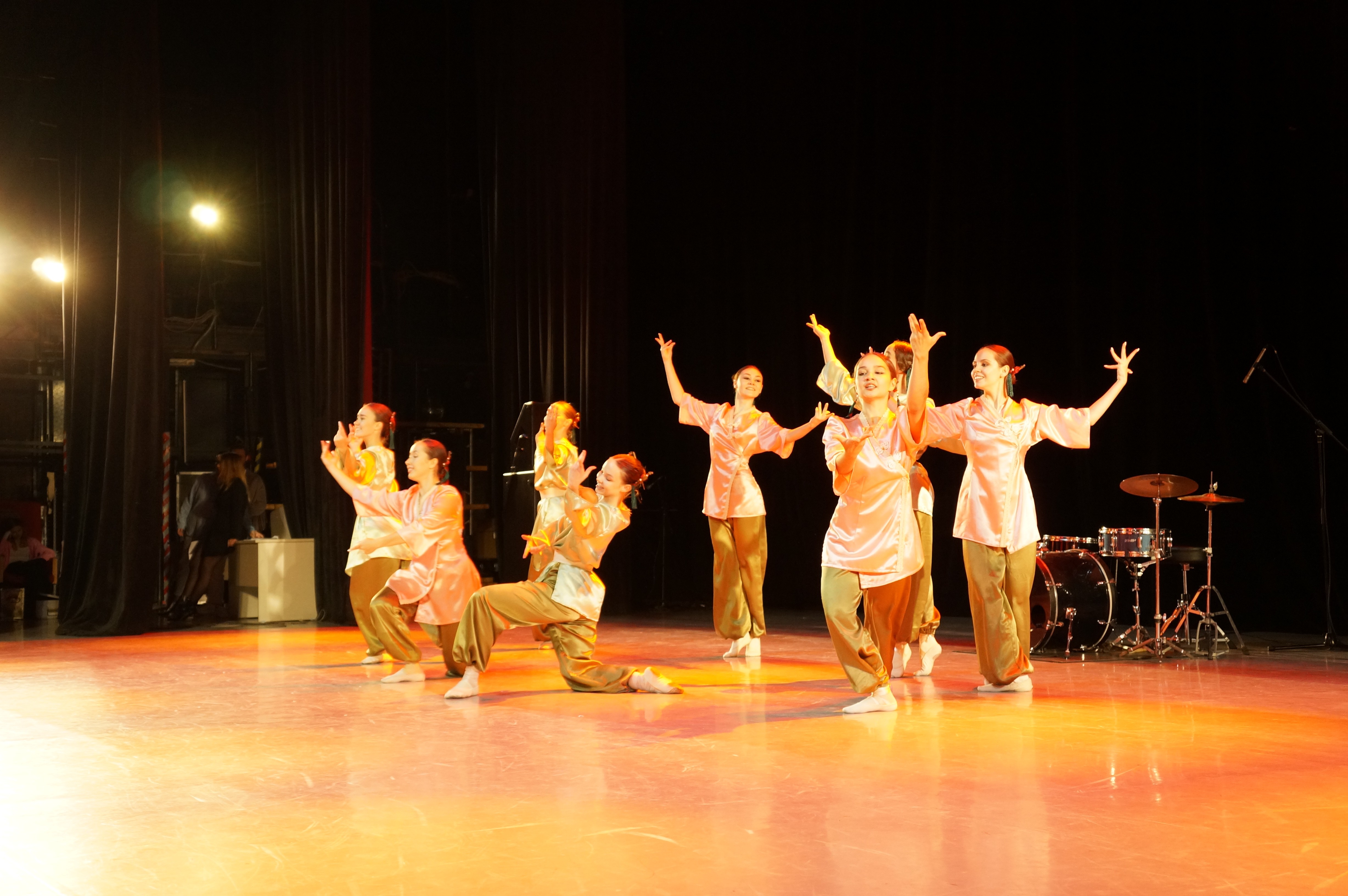 ���������� �����������, ��������� � ������� ������ � ��� ���� '����������� ��������' ,����������� �������� �������� ���