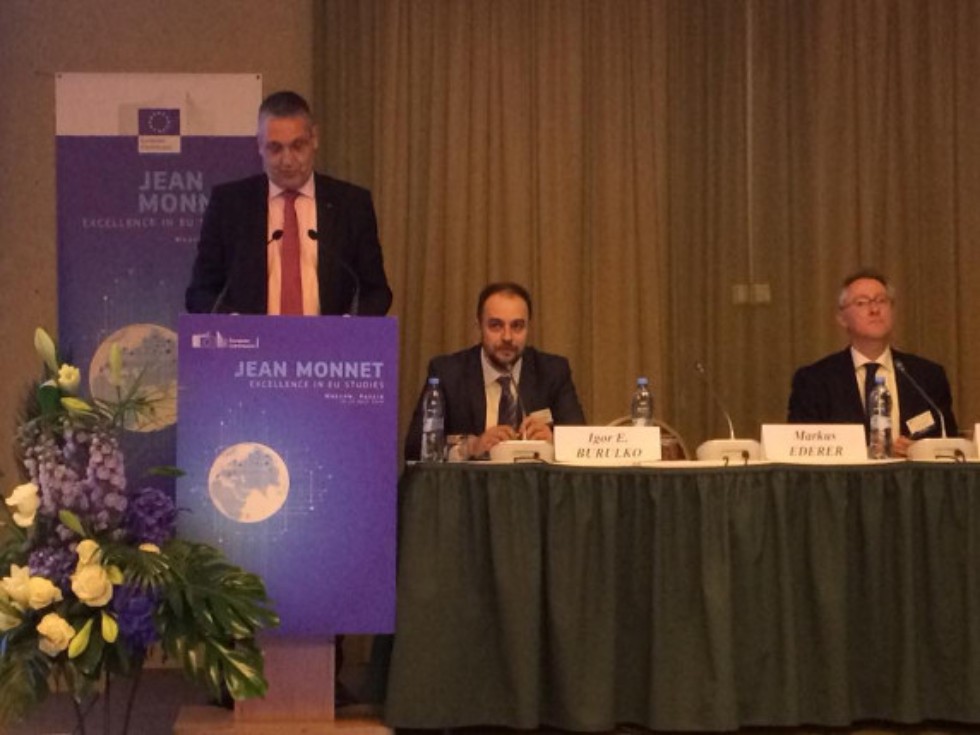 Академический координатор Центра превосходства Жана Монне VOICES+, д.ю.н. Р.Ш.Давлетгильдеев принял участие в работе Международной научно-практической конференции Jean Monnet Excellence in EU Studies, организованной Европейской Комиссией в Москве 20 апреля Академический координатор Центра превосходства Жана Монне VOICES+, д.ю.н. Р.Ш.Давлетгильдеев принял участие в работе Международной научно-практической конференции Jean Monnet Excellence in EU Studies, организованной Европейской Комиссией в Москве 20 апреля