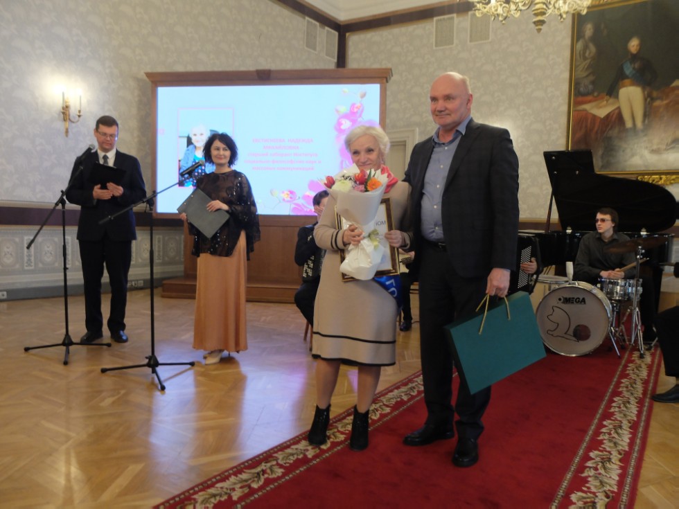 ����������� ����� ������ 8 �����.