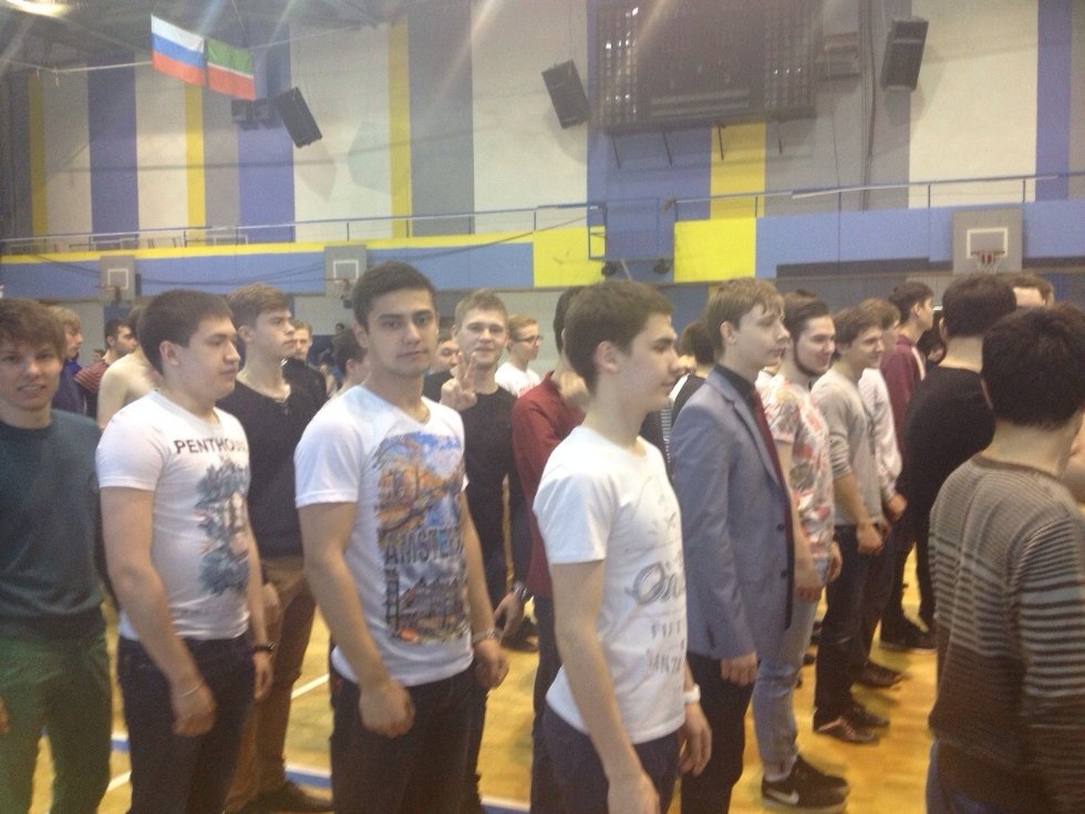 �������� ������������������ ��������� ����� ������� �������� ������� � ���������� ������������� ������ ������, ������������ 70-����� ������ ���� � ������� ������������� �����.