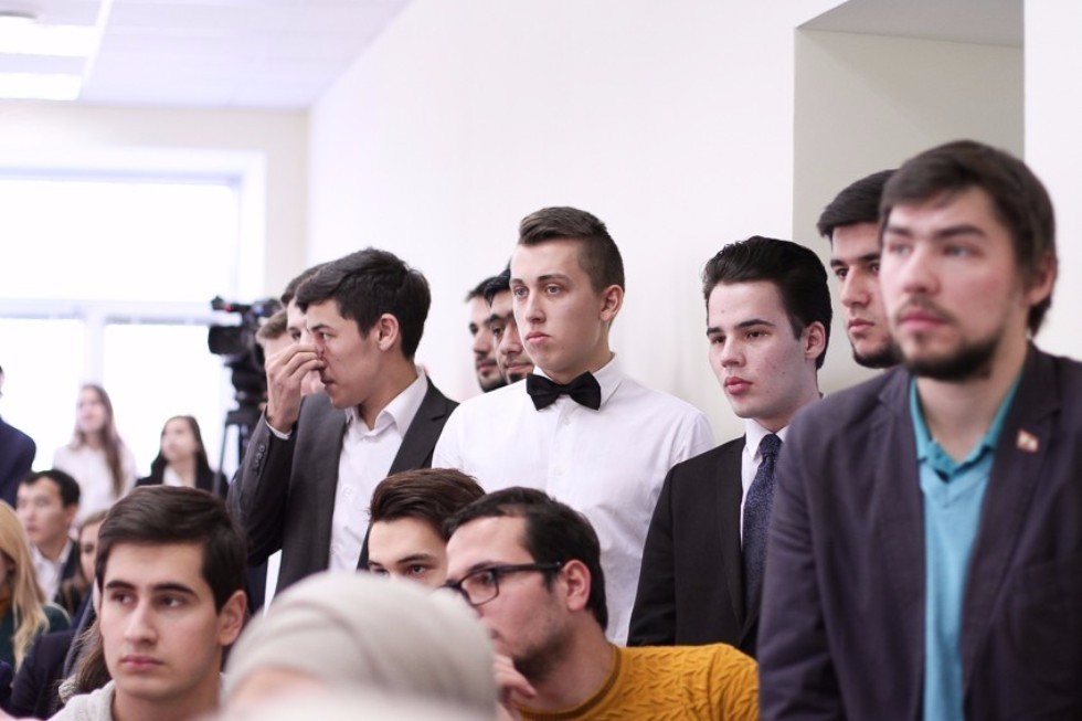 Ambassador of Syria Riad Haddad: 'It's Important to Tell Young People the Truth about Terrorism and War'