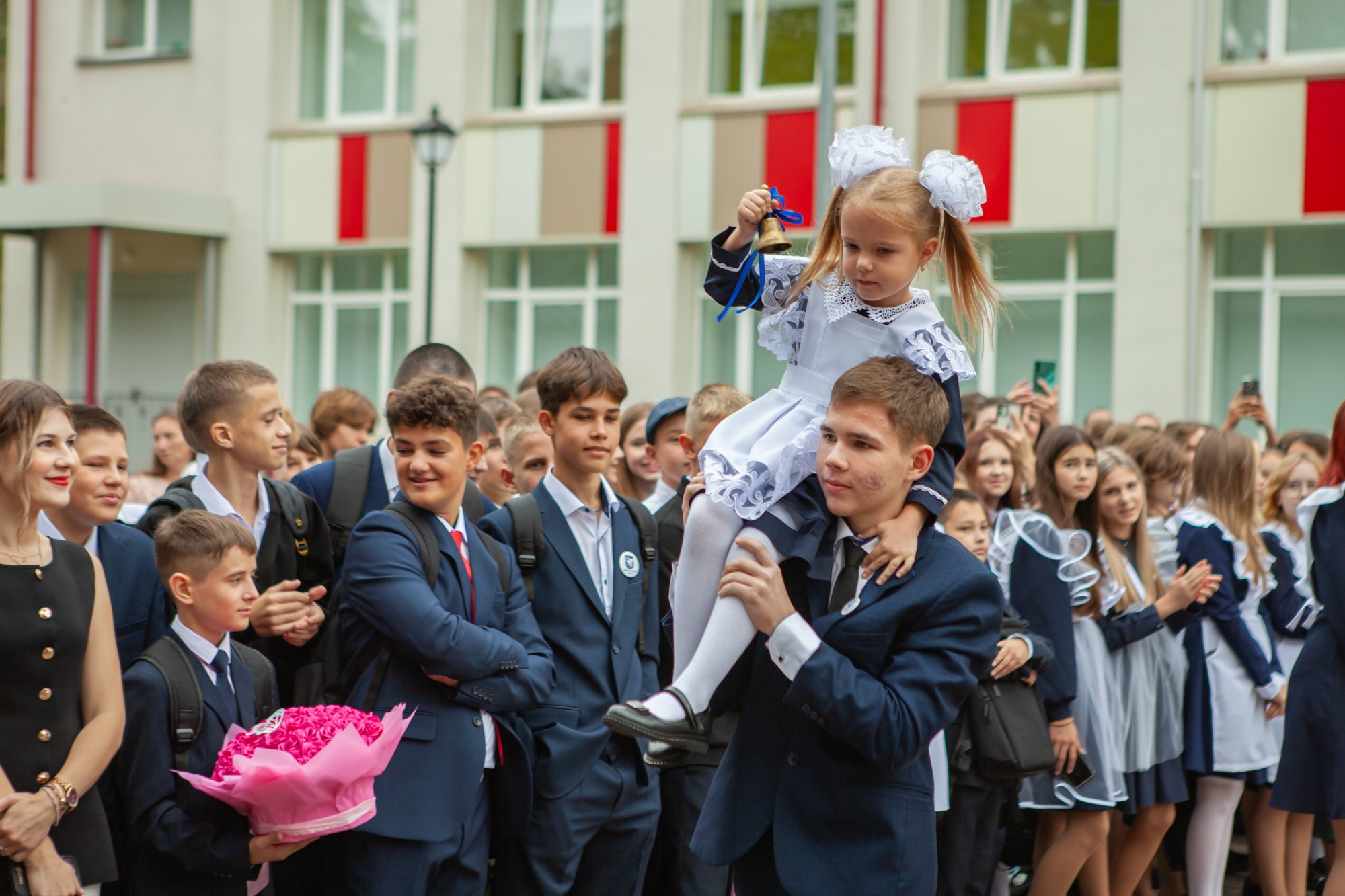 В Елабужском институте КФУ ярко встретили День знаний В Елабужском институте КФУ ярко встретили День знаний