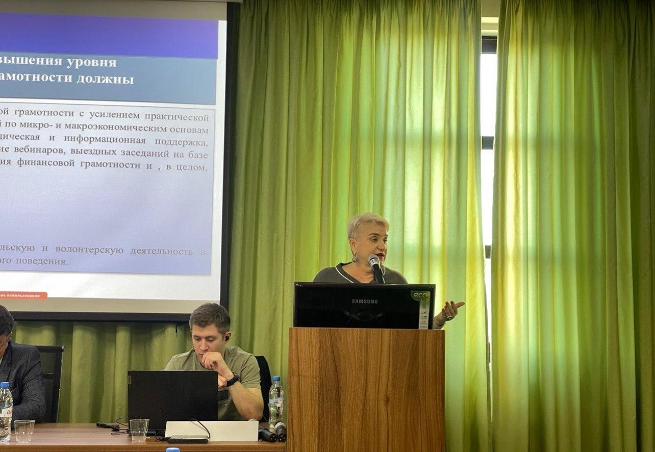 КФУ представлен на II Международном форуме ТРЕНДЫ ЭКОНОМИЧЕСКОГО И УПРАВЛЕНЧЕСКОГО ОБРАЗОВАНИЯ , проходящем в Томске 20-22 ноября 2024г. КФУ представлен на II Международном форуме ТРЕНДЫ ЭКОНОМИЧЕСКОГО И УПРАВЛЕНЧЕСКОГО ОБРАЗОВАНИЯ , проходящем в Томске 20-22 ноября 2024г.