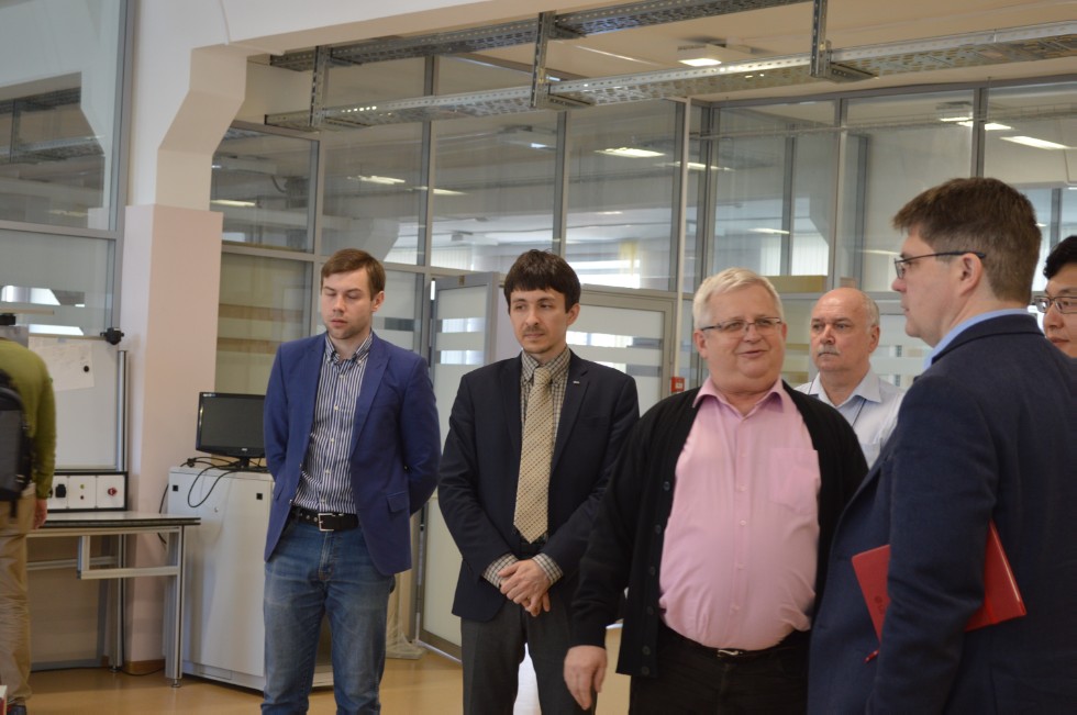 ����� ��������� �������������� LG TCM (Technology Center Moscow) � ���������� ��������