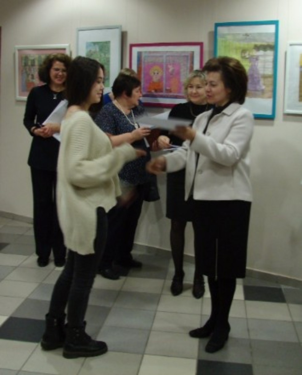 Состоялось открытие Выставки-конкурса живописных и графических работ учащихся художественных школ Казани и студентов КФУ по произведениям Л.Н.Толстого Состоялось открытие Выставки-конкурса живописных и графических работ учащихся художественных школ Казани и студентов КФУ по произведениям Л.Н.Толстого