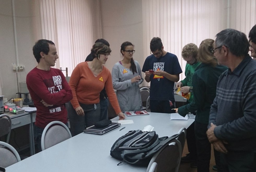 УЛ 'Ядерная физика' УЛ 'Ядерная физика'