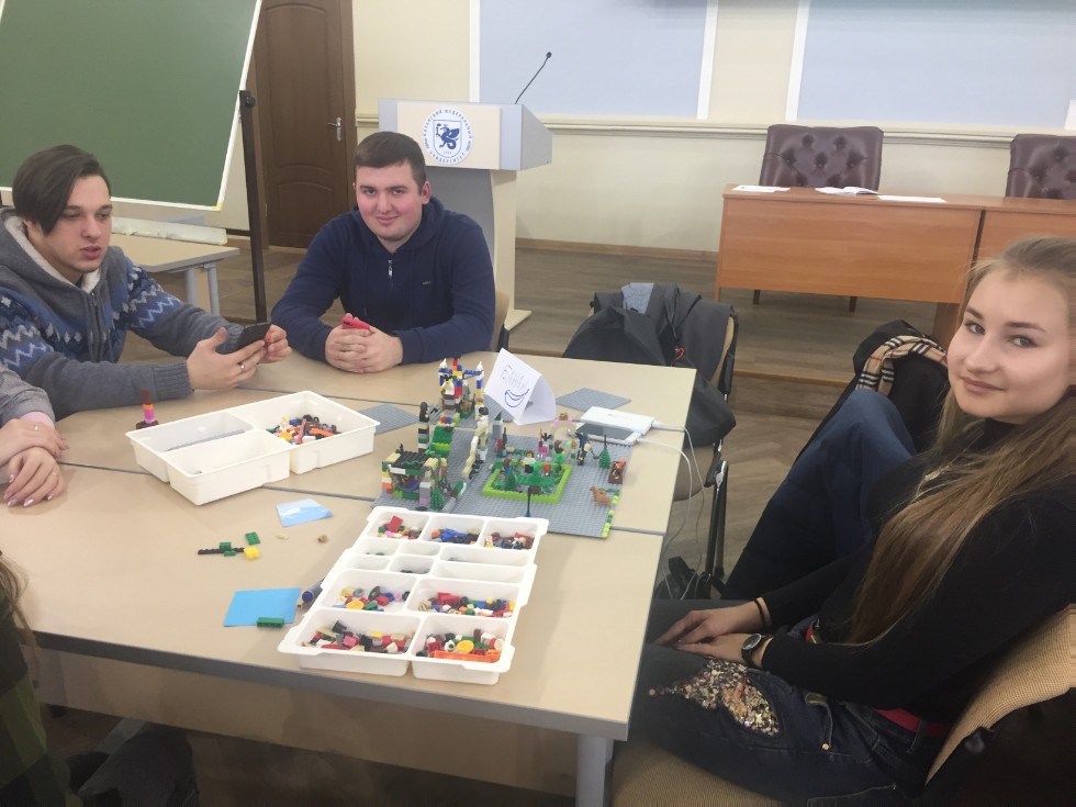 �������� � ������� ������������� ������ ������� ������� � �������� � ����������� ������ LEGO serious play