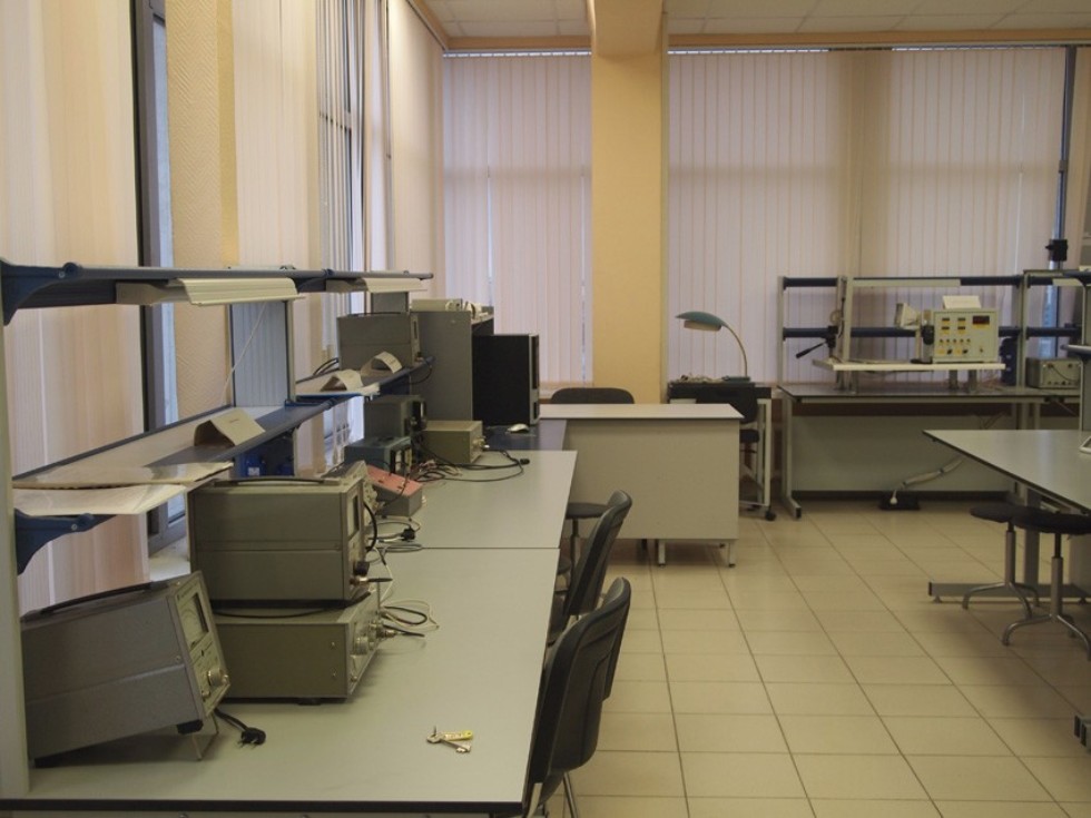 УЛ 'Общий физический практикум по физике конденсированных сред' УЛ 'Общий физический практикум по физике конденсированных сред'