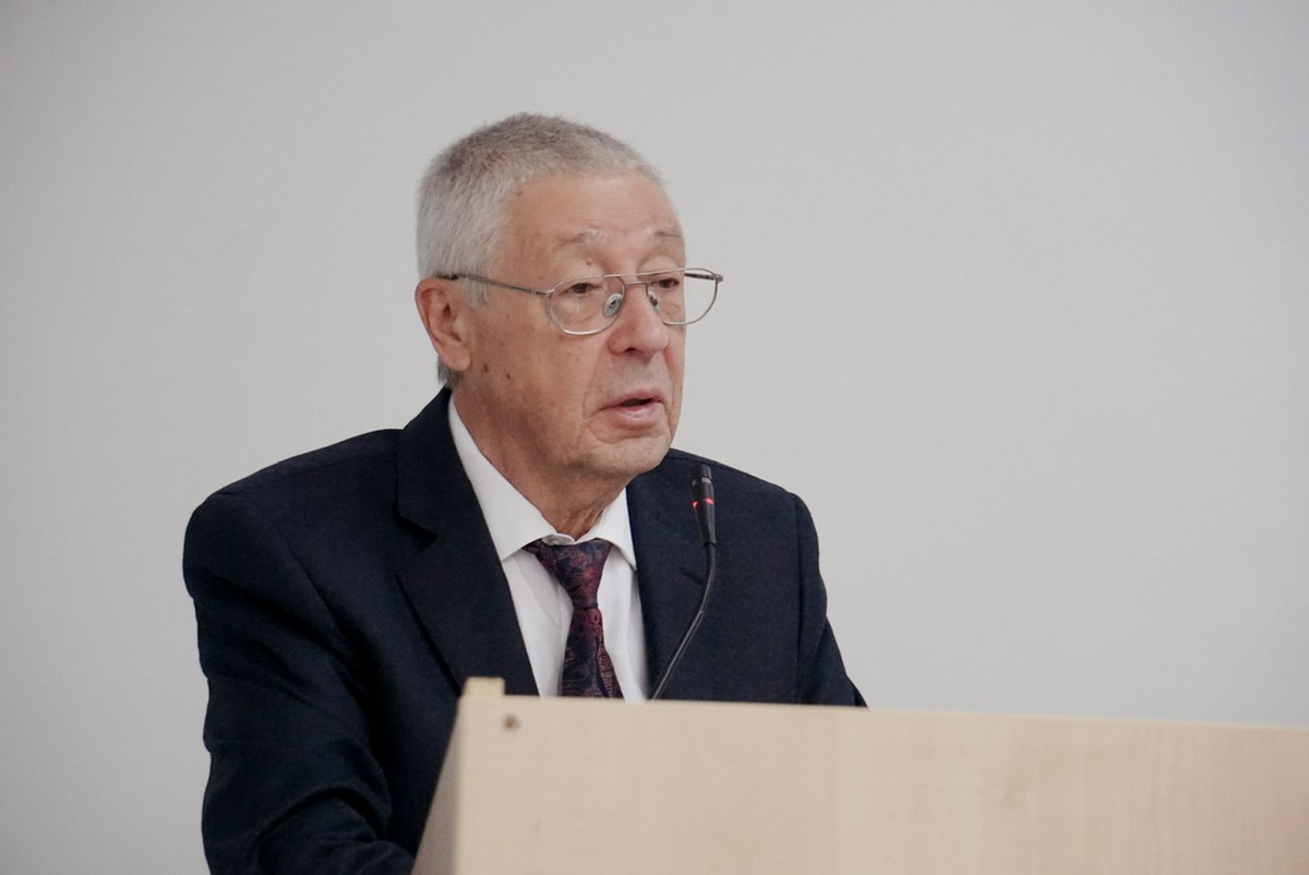 Академик РАН Сергей Деев: 'В КФУ фантастические возможности для самой серьезной науки' Академик РАН Сергей Деев: 'В КФУ фантастические возможности для самой серьезной науки'