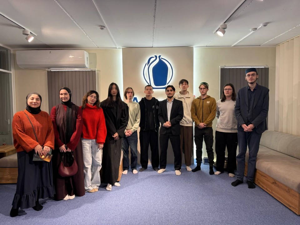 Студенты-теологи посетили финансовый дом Студенты-теологи посетили финансовый дом