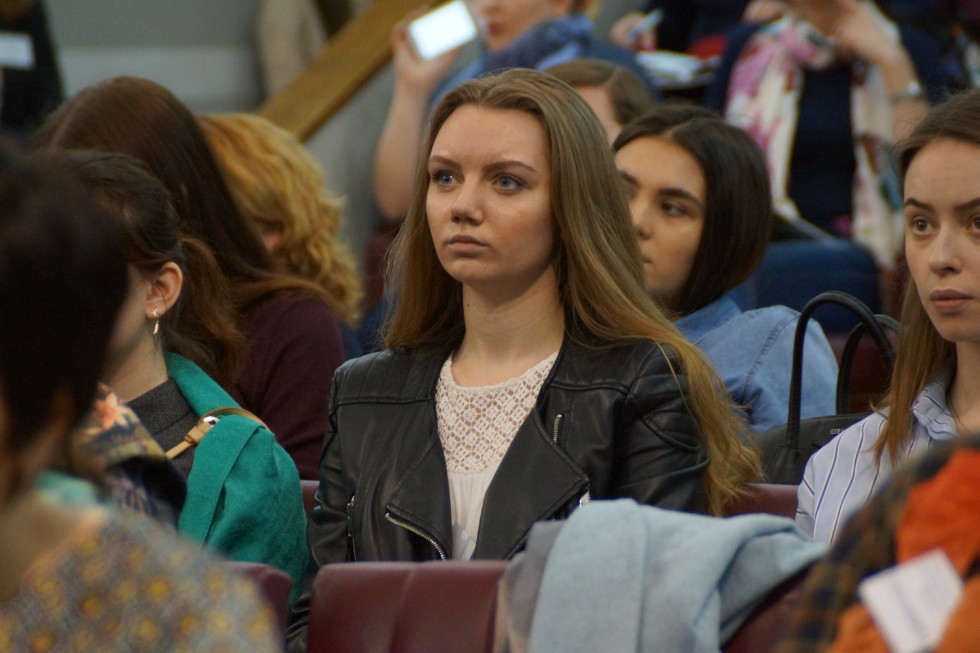 ������������� ������� ����������� '��������� � ������������ ����������� �����' (Reflections and Innovations in EFL: Teaching Methods and Assessments)