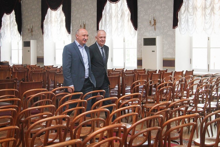 Ilshat Gafurov meeting the Rector of International Management Institute of Saint Petersburg