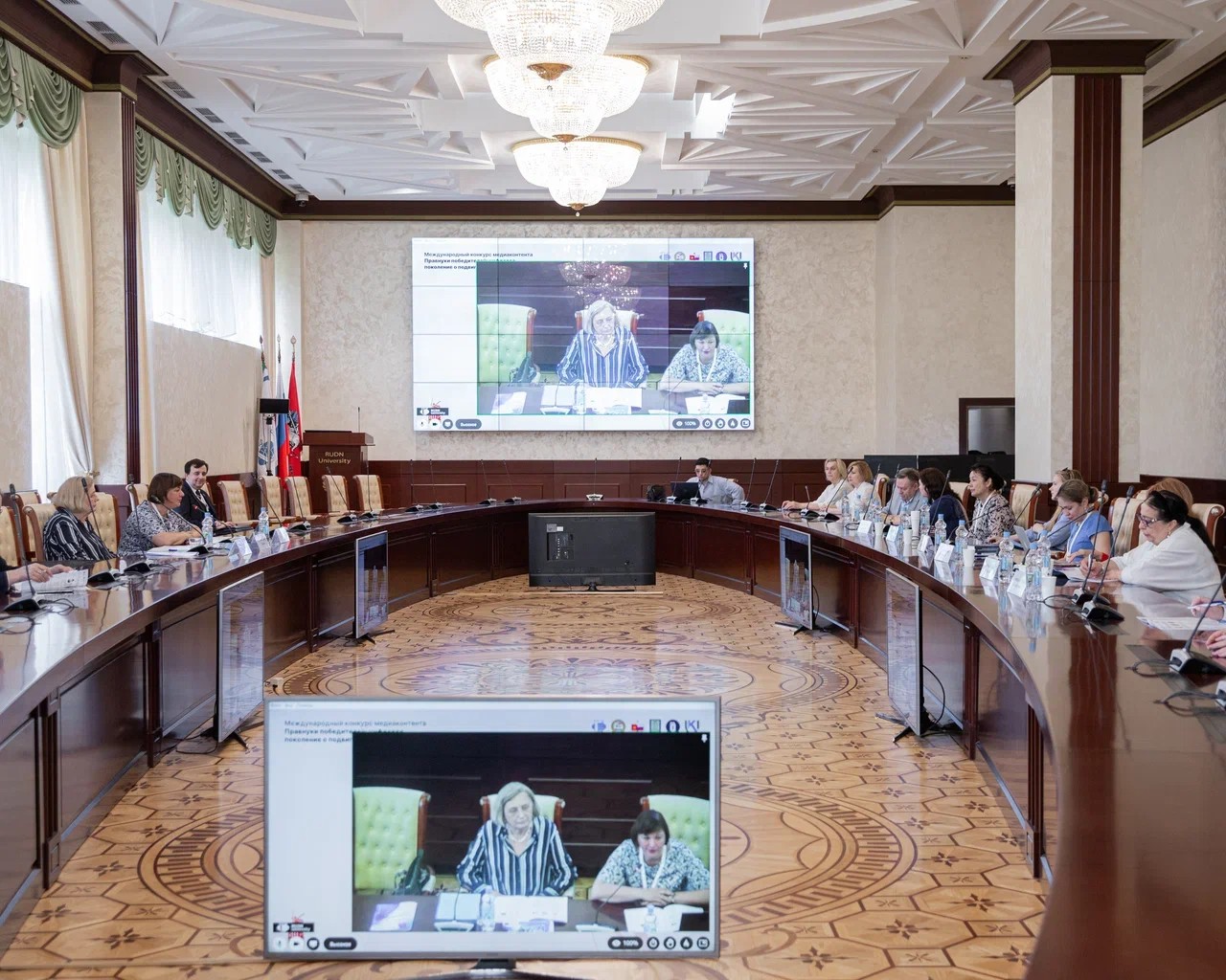 ������ ������� ���������� ����������� ������� ������� � ������������� ����������� �� ���� ����