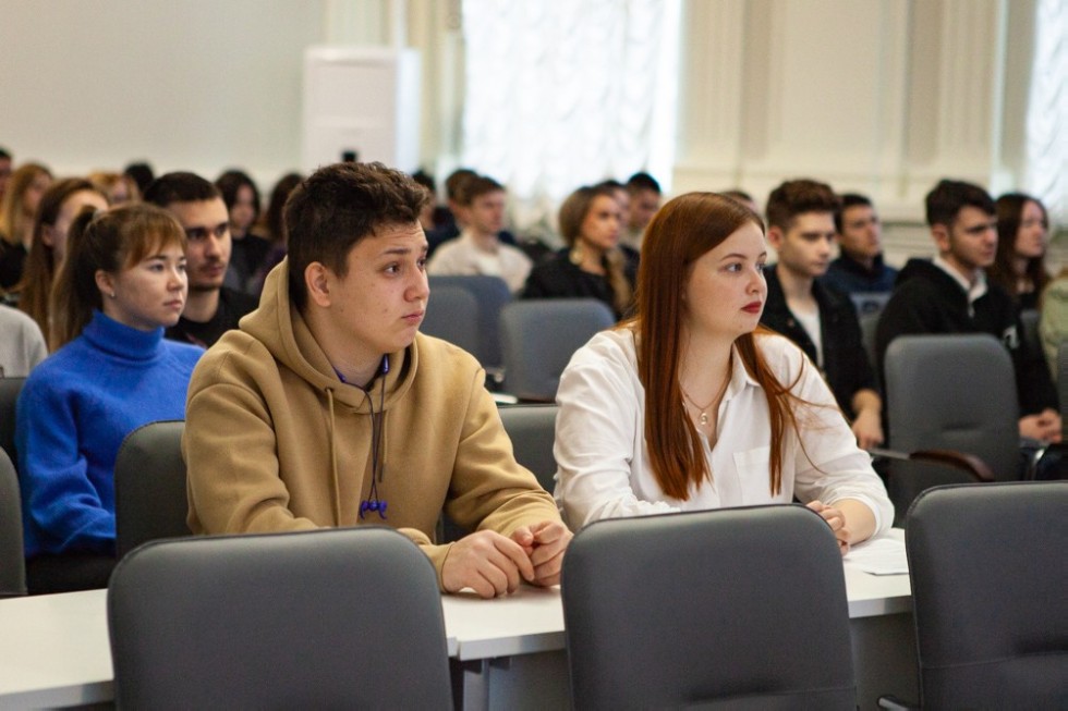 В Елабужском институте состоялась конференция 'Наследие советской эпохи: сохранение исторической памяти' В Елабужском институте состоялась конференция 'Наследие советской эпохи: сохранение исторической памяти'