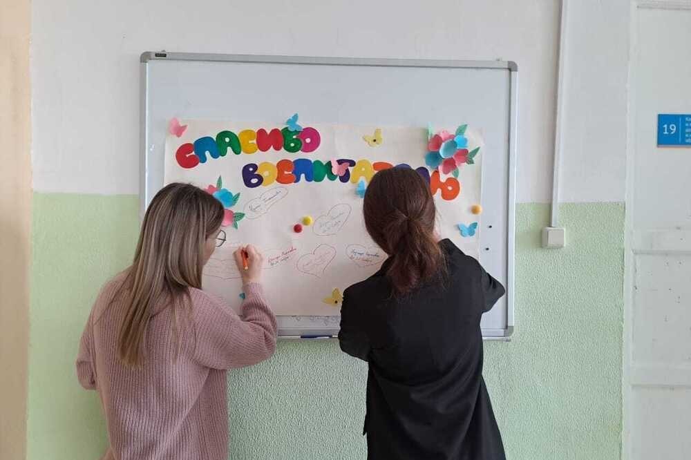 Ярко и красочно Елабужский институт отметил день дошкольного работника! Ярко и красочно Елабужский институт отметил день дошкольного работника!