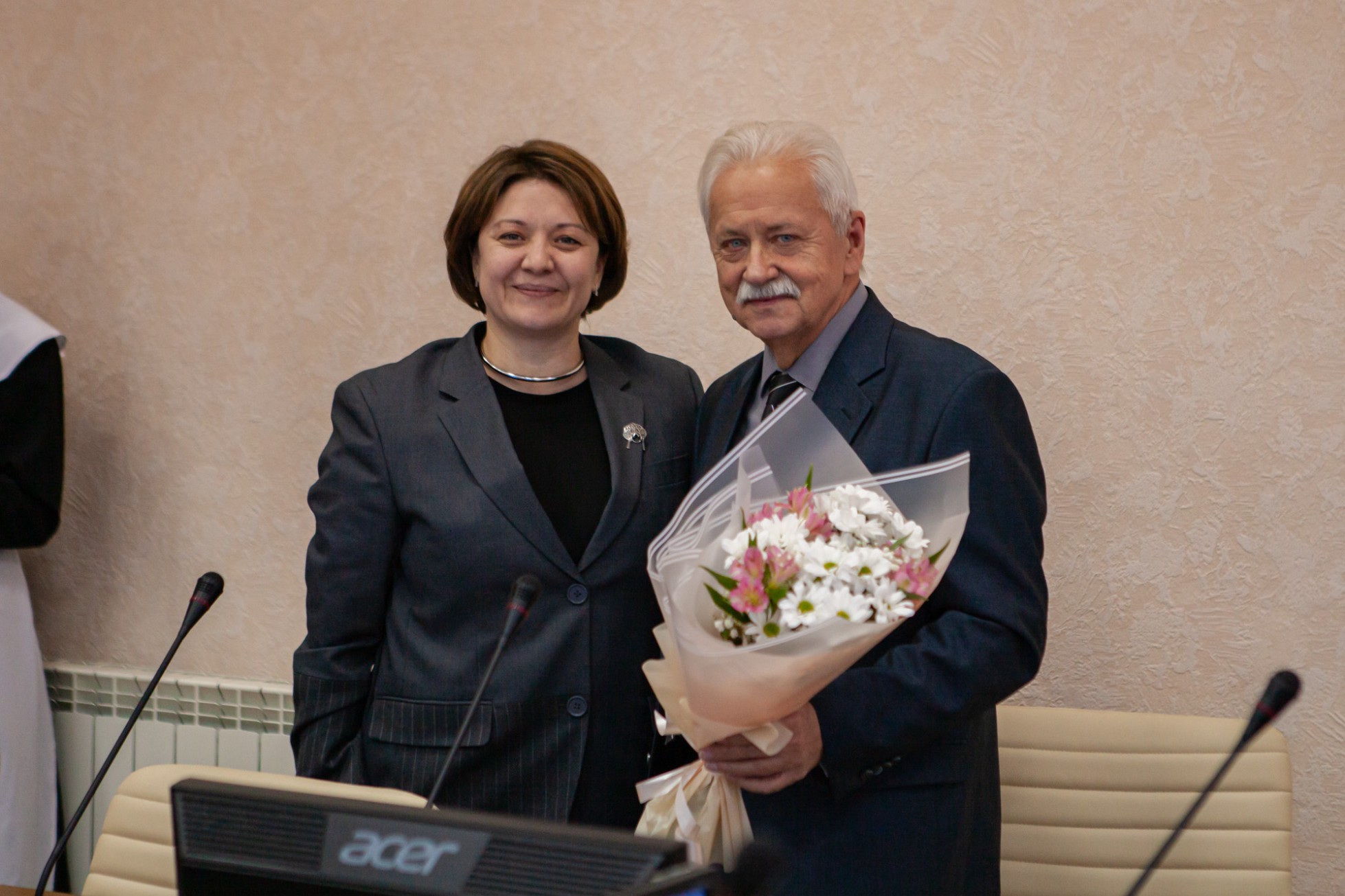 'КФУ ? школе': прошла презентация монографии о школьном образовании Елабуги 'КФУ ? школе': прошла презентация монографии о школьном образовании Елабуги