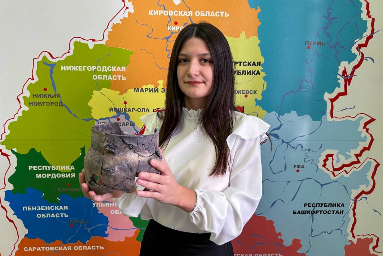 Елизавета Вахрушева: 'ArteFact стал моей научной семьей' Елизавета Вахрушева: 'ArteFact стал моей научной семьей'