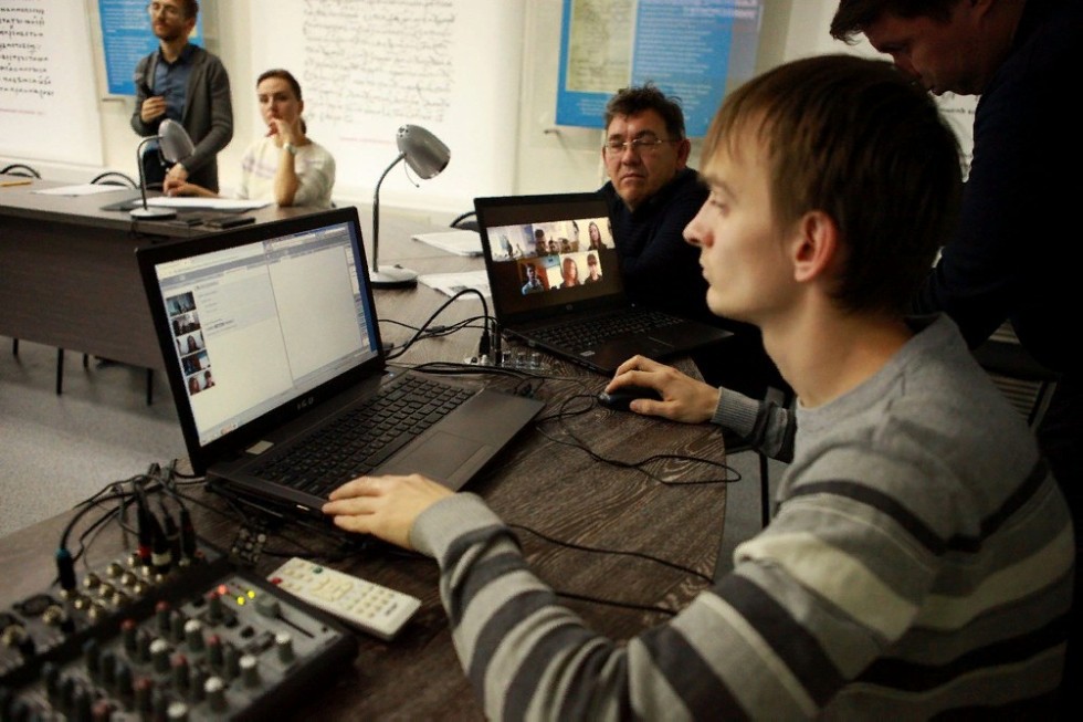 В Елабужском институте КФУ состоялся 'Международный Фестиваль русских школ', посвященный 190-летию Льва Толстого В Елабужском институте КФУ состоялся 'Международный Фестиваль русских школ', посвященный 190-летию Льва Толстого