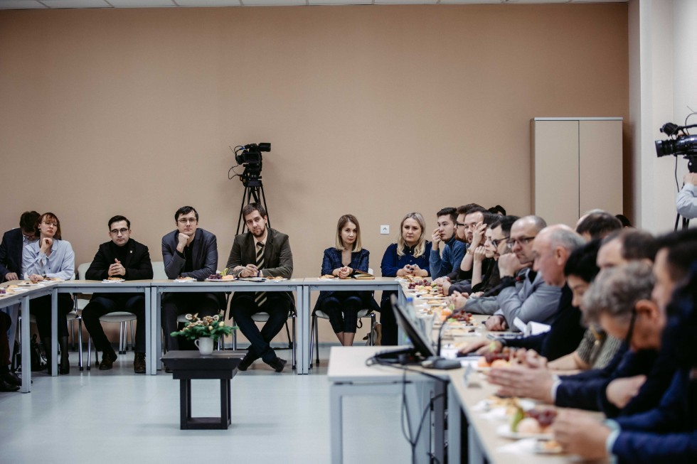 Rector Ilshat Gafurov and young scientists discussed results of 2019 and plans for the future