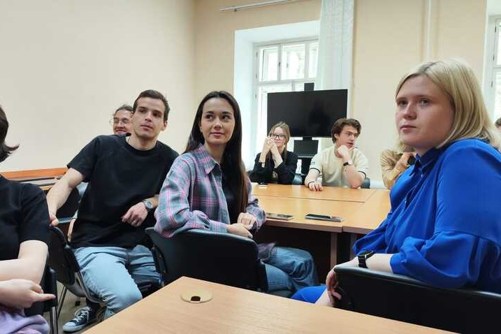 Кураторский час о кино и анимации сплотил студентов Кураторский час о кино и анимации сплотил студентов