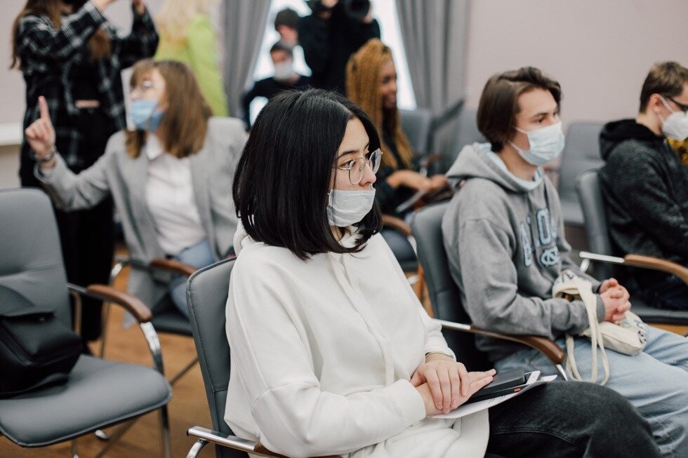 Институт международных отношений совместно с СНК Институт международных отношений совместно с СНК