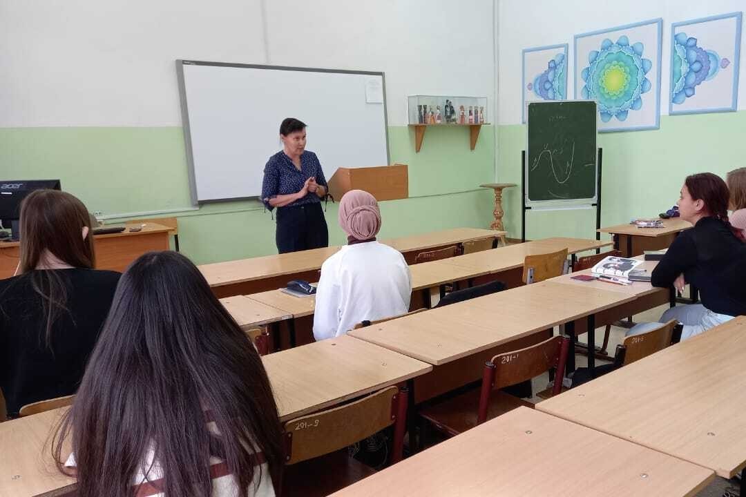 Кураторский час 'Мы за дружбу народов!' Кураторский час 'Мы за дружбу народов!'