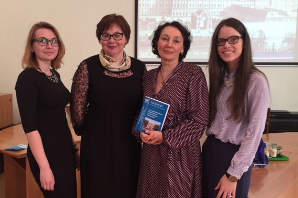 ����������� �������-��������� �� ������������ � ���������� ������, ��� � �����-����������