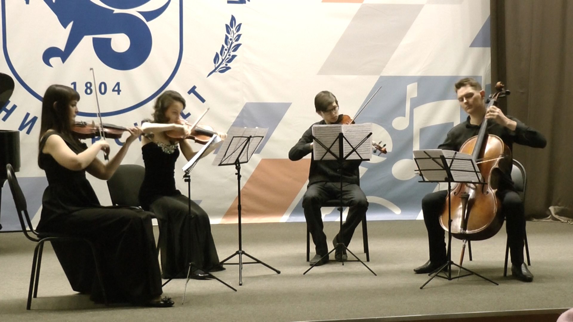 'Музыкальное колесо истории': состоялся лекторий, посвященный 215-летию Казанского университета 'Музыкальное колесо истории': состоялся лекторий, посвященный 215-летию Казанского университета