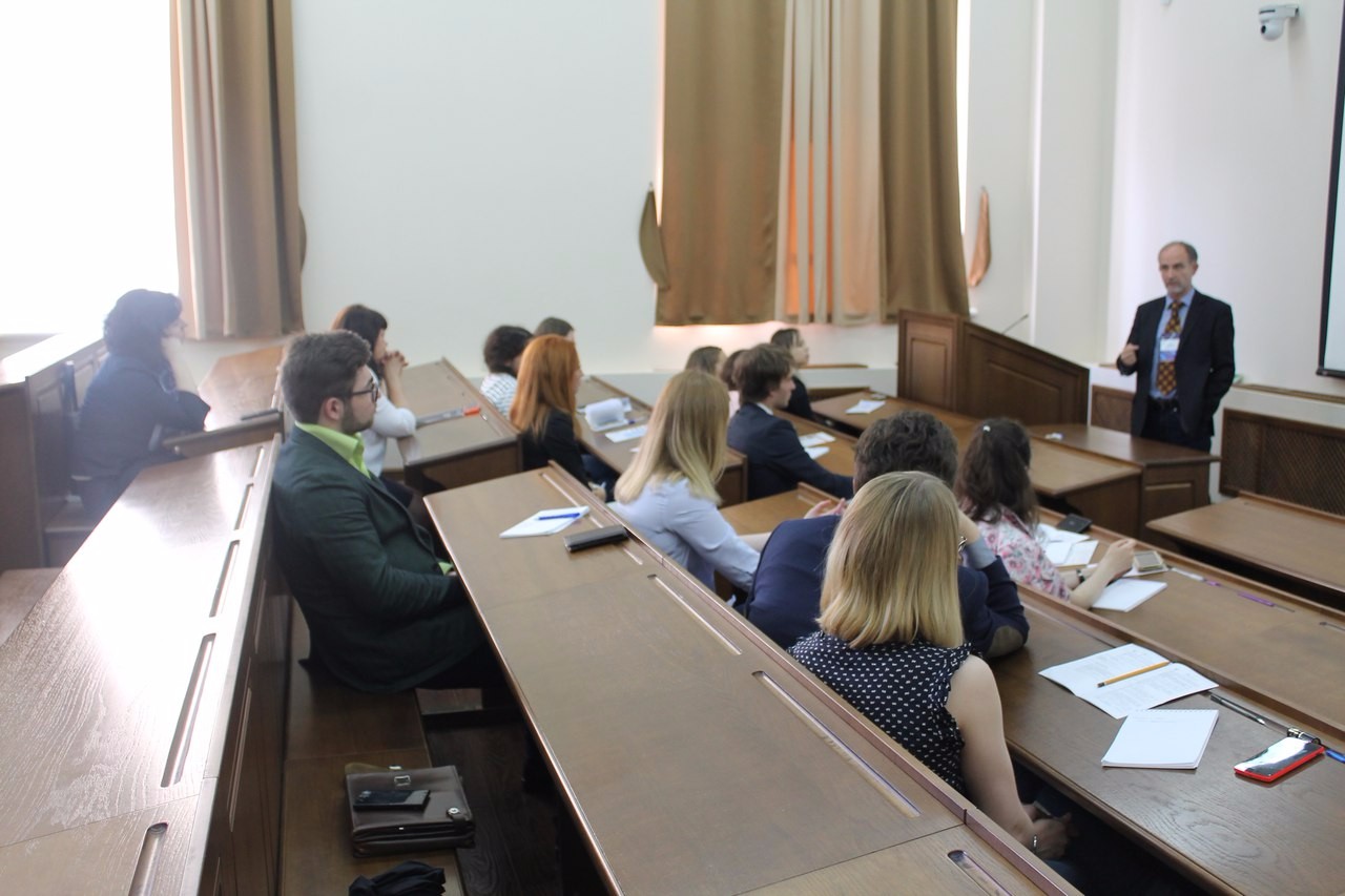 C 19 по 24 июня 2017 года на базе кафедры международного и европейского права юридического факультета КФУ прошла международная междисциплинарная летняя школа ? европейский молодежный форум 'К 60-летию Римских договоров: история и современные вызовы' в рамках мероприятий Центра превосходства Жана Монне в области европейских исследований VOICES+. C 19 по 24 июня 2017 года на базе кафедры международного и европейского права юридического факультета КФУ прошла международная междисциплинарная летняя школа ? европейский молодежный форум 'К 60-летию Римских договоров: история и современные вызовы' в рамках мероприятий Центра превосходства Жана Монне в области европейских исследований VOICES+.