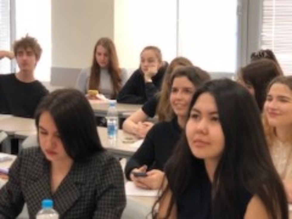 Научная проба будущих специалистов в сфере рекламы и PR Научная проба будущих специалистов в сфере рекламы и PR