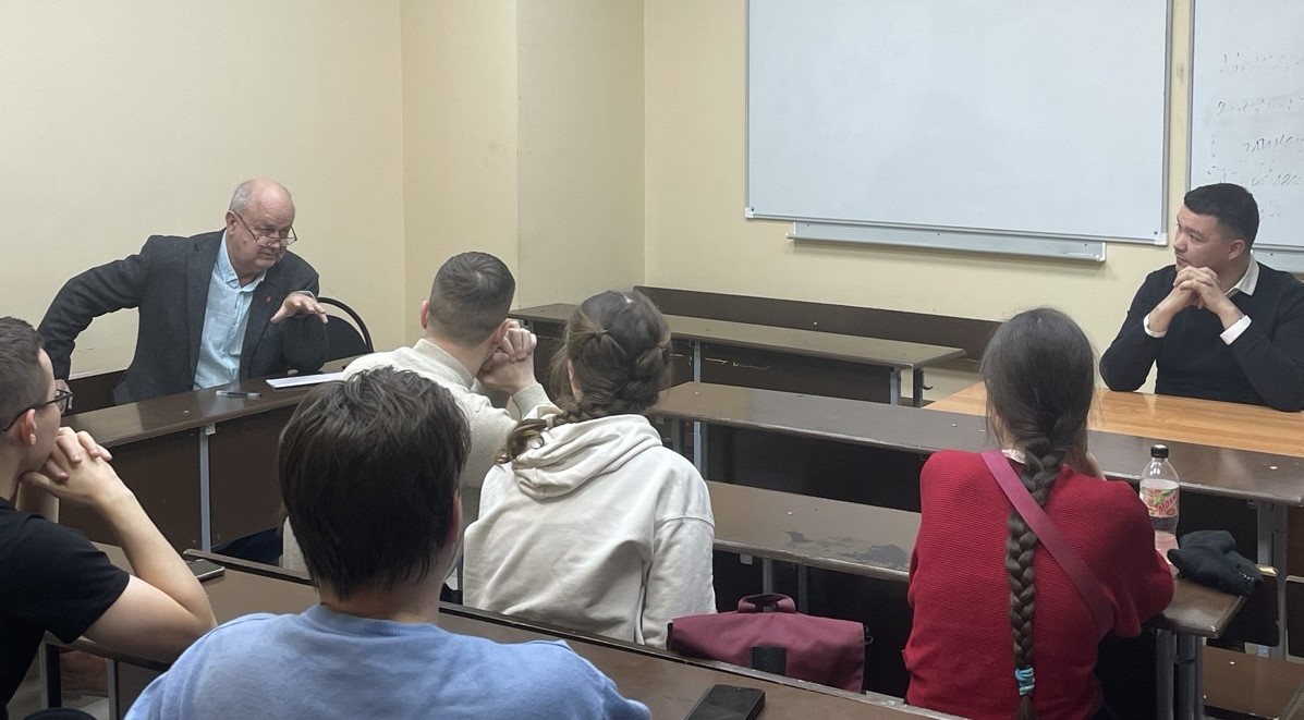 '������ �����������' ���������� � ������������ ��������� � (����)��������� � ������� ��������