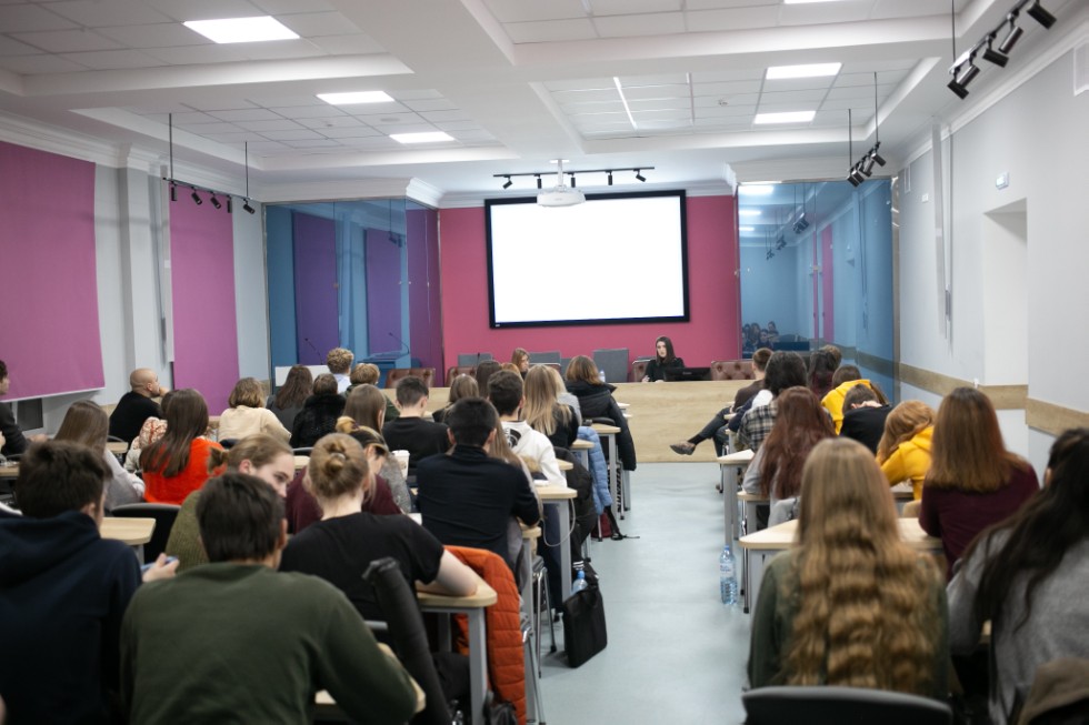 Студенты ИМО обсудили Косовский кризис Студенты ИМО обсудили Косовский кризис