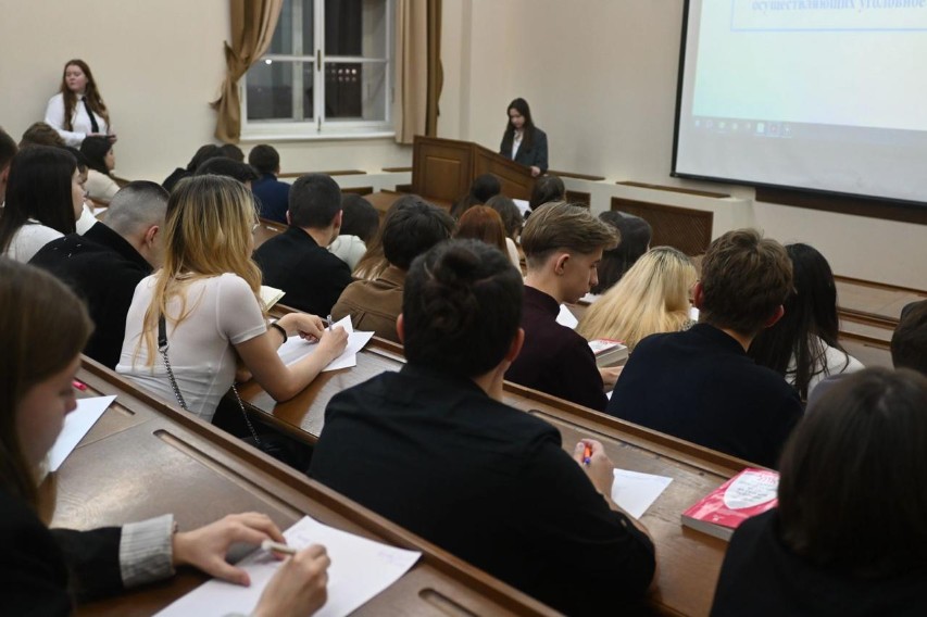 'Правовой ренессанс: новая эра юриспруденции' 'Правовой ренессанс: новая эра юриспруденции'